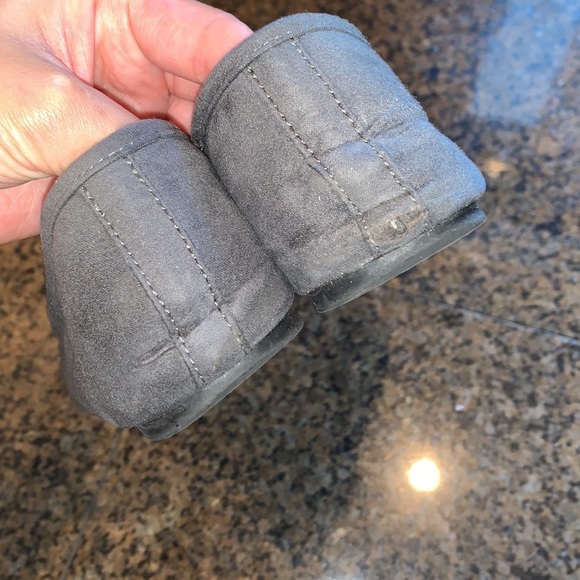 Gray suede flats - Picture 3 of 4
